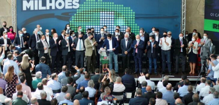 Deputado Alexandre Amaro envia emendas a diversos municípios do Estado com o apoio do Governo