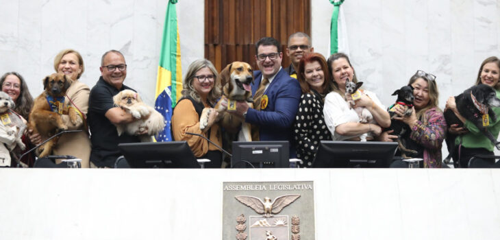 Deputado Amaro celebra o Setembro Caramelo no plenário da Assembleia Legislativa